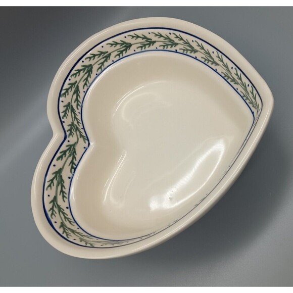 Boleslawiec Polish Pottery Heart Shaped Casserole Christmas Pine Branch Tree - Picture 3 of 10